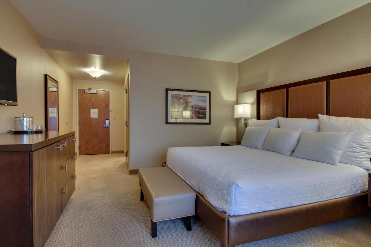 The Inn At Charles Town / Hollywood Casino Kültér fotó